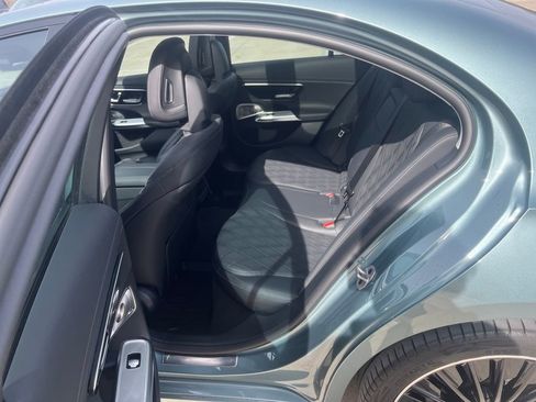 Used 2024 Mercedes-Benz E 350 4MATIC Sedan image 18