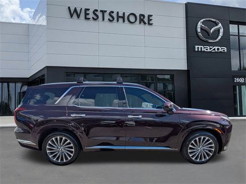 Used 2024 Hyundai Palisade Calligraphy image 2