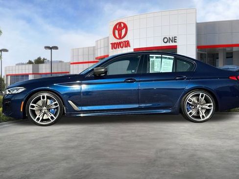 Used 2022 BMW M550i xDrive w/ Executive Package image 8