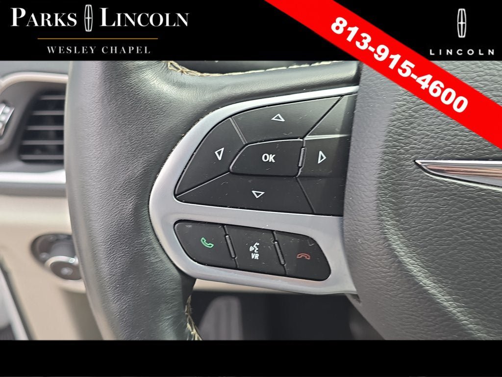 Used 2021 Chrysler Pacifica Touring-L w/ Uconnect Theater Family Group FWD image 29
