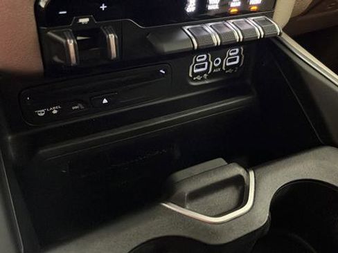 Used 2019 RAM 1500 Laramie AWD/4WD image 31