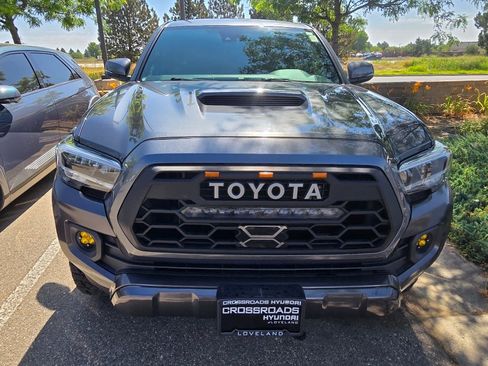 Used 2022 Toyota Tacoma TRD Sport w/ Technology Package RWD image 17