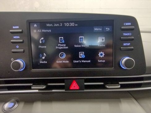 Used 2025 Hyundai Elantra Sport FWD image 28