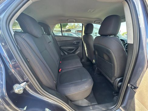 Used 2018 Chevrolet Trax LS FWD image 24