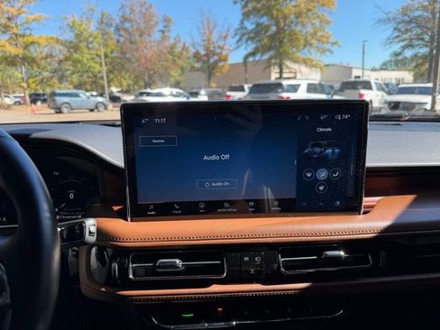 Used 2022 Lincoln Nautilus Reserve w/ Equipment Group 201A image 20