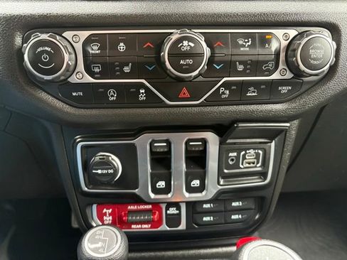 Used 2024 Jeep Wrangler Sport AWD/4WD image 27