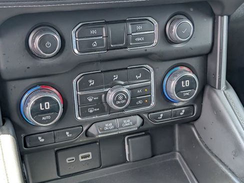 Used 2023 Chevrolet Tahoe LT w/ Luxury Package RWD image 29