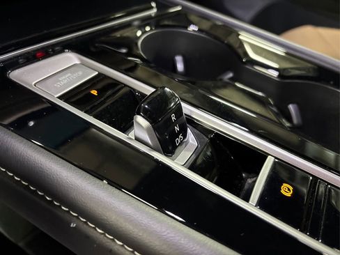 Used 2024 Volkswagen Atlas Cross Sport SE w/ Panoramic Sunroof Package image 27