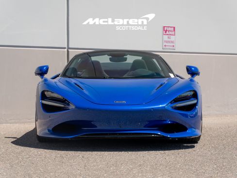 Used 2024 McLaren 750S Spider RWD image 10