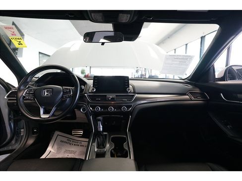 Used 2019 Honda Accord Sport image 13
