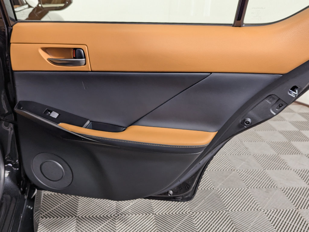 Used 2021 Lexus IS 300 AWD image 33