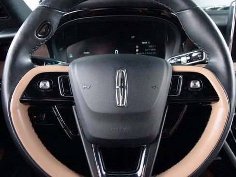 Used 2022 Lincoln Corsair Reserve w/ Equipment Group 201A image 22