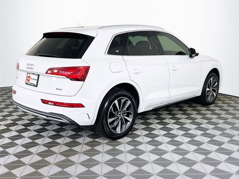 Used 2021 Audi Q5 Premium w/ Convenience Package image 9