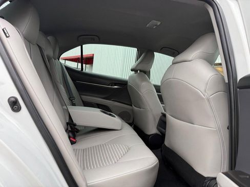 Certified 2022 Toyota Camry SE image 11