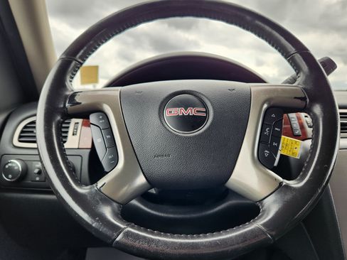 Used 2013 GMC Yukon XL SLT AWD/4WD image 22