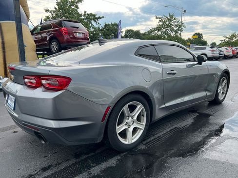 Used 2019 Chevrolet Camaro LT RWD image 6