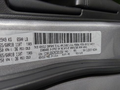 Used 2019 Jeep Grand Cherokee Limited w/ Luxury Group II RWD image 33