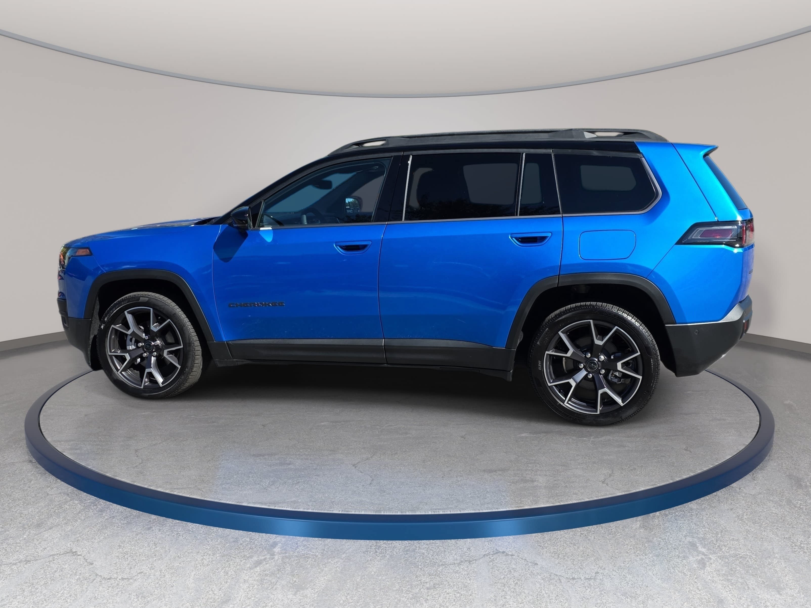 Used 2026 Jeep Cherokee Overland w/ Advanced Pro Tech Group AWD/4WD image 8
