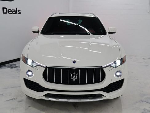 Used 2017 Maserati Levante S AWD/4WD image 3