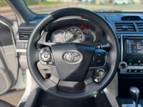 Used 2012 Toyota Camry LE image 16