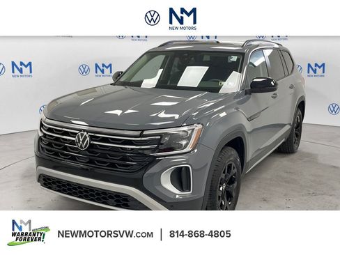 New 2026 Volkswagen Atlas Peak Edition image 1