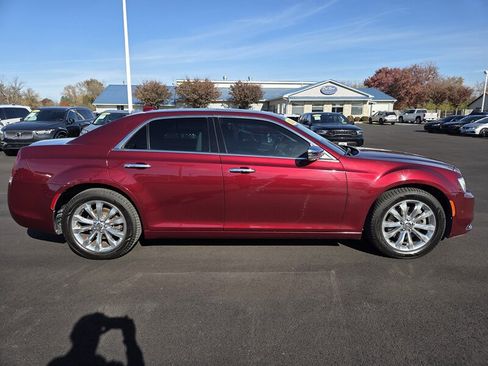 Used 2016 Chrysler 300 C w/ Safetytec Plus Group image 2