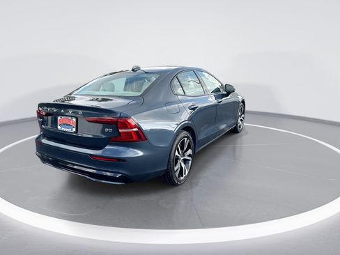 Used 2024 Volvo S60 B5 Core FWD image 4