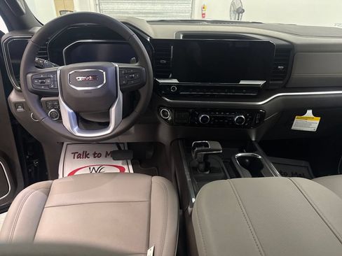 New 2026 GMC Sierra 1500 SLT w/ SLT Premium Plus Package AWD/4WD image 15