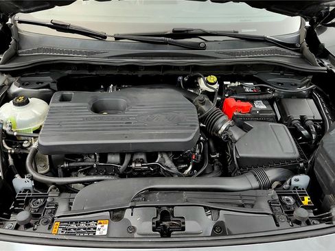 Used 2020 Ford Escape Titanium image 15