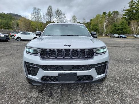 New 2026 Jeep Grand Cherokee L 4WD image 2