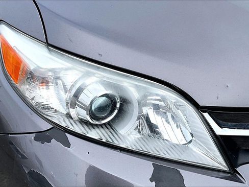 Used 2020 Toyota Sienna LE image 30