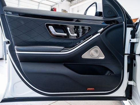 Used 2023 Mercedes-Benz S 580 4MATIC Sedan image 32