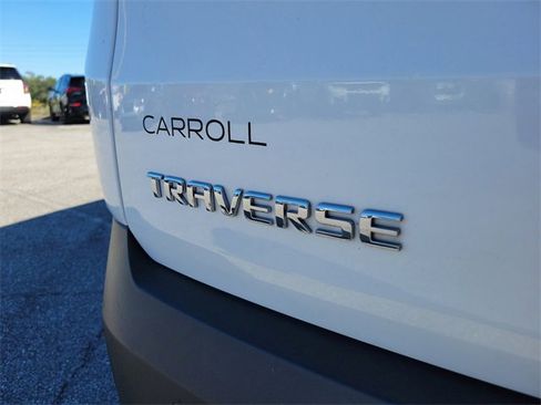 Used 2022 Chevrolet Traverse LT image 8