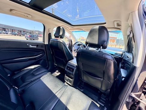 Used 2019 Ford Edge Titanium w/ Equipment Group 301A AWD/4WD image 30