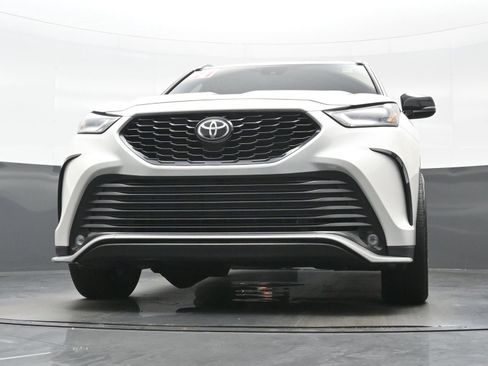 Used 2021 Toyota Highlander XSE AWD/4WD image 28
