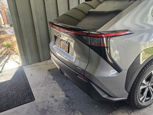 Used 2024 Toyota bZ4X XLE image 5