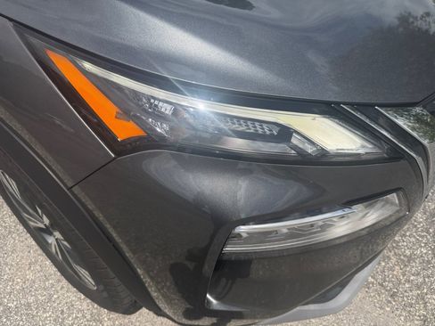 Certified 2022 Nissan Rogue SV FWD image 28