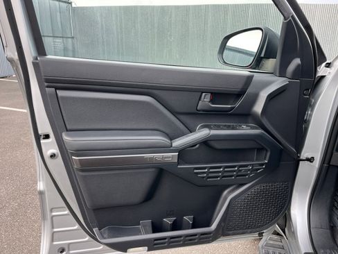 Used 2025 Toyota 4Runner TRD Off-Road image 20