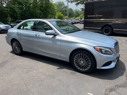 Used 2016 Mercedes-Benz C 300 4MATIC Sedan image 3