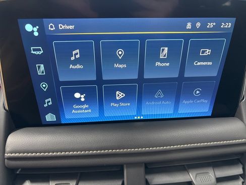 Used 2023 Chevrolet Suburban Premier w/ Premium Package image 16