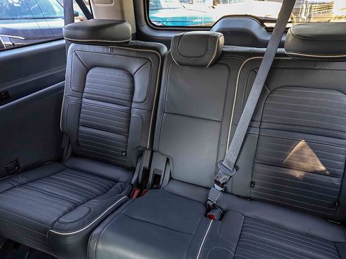 Used 2020 Lincoln Navigator L Black Label w/ Cargo Convenience Package AWD/4WD image 22