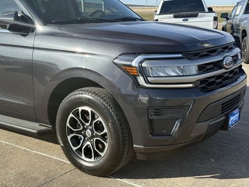 Used 2024 Ford Expedition XLT image 6