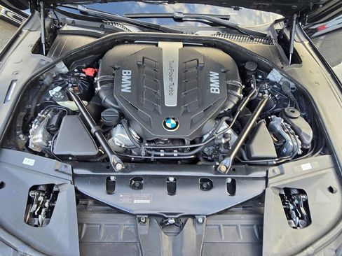 Used 2014 BMW 750Li xDrive w/ Executive Package image 11