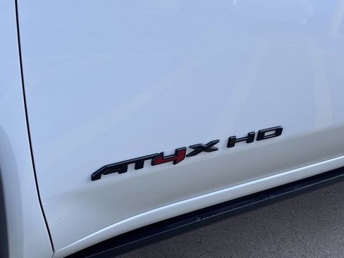 Used 2024 GMC Sierra 2500 AT4X image 15