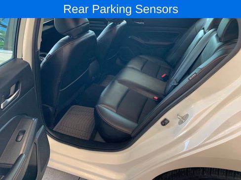 Used 2020 Nissan Altima 2.5 SR w/ Premium Package FWD image 11