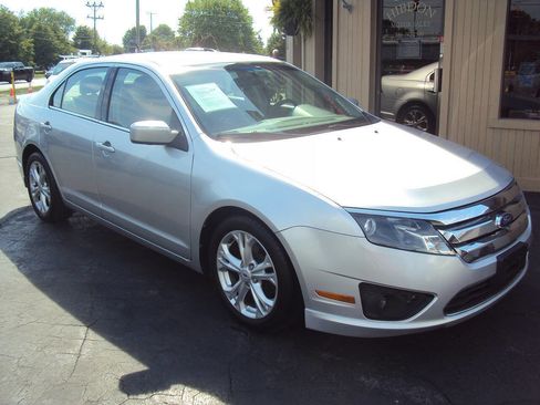Used 2012 Ford Fusion SE FWD image 2
