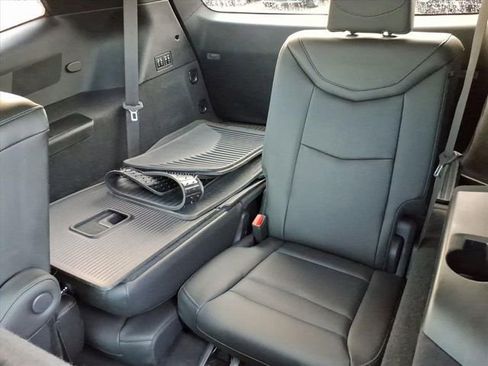 Certified 2023 Cadillac XT6 Premium Luxury w/ Technology Package image 19