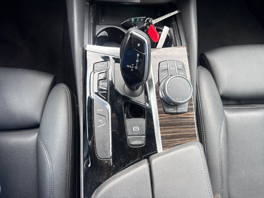 Used 2018 BMW 530e RWD image 23