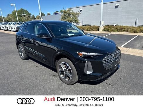 Used 2025 Audi Q5 Premium w/ Convenience Package AWD/4WD image 2