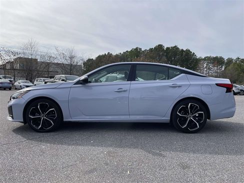 Used 2024 Nissan Altima 2.5 SR image 6